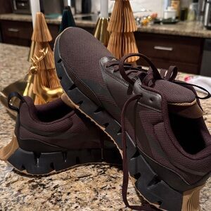 Men's Brown Athletic Shoes